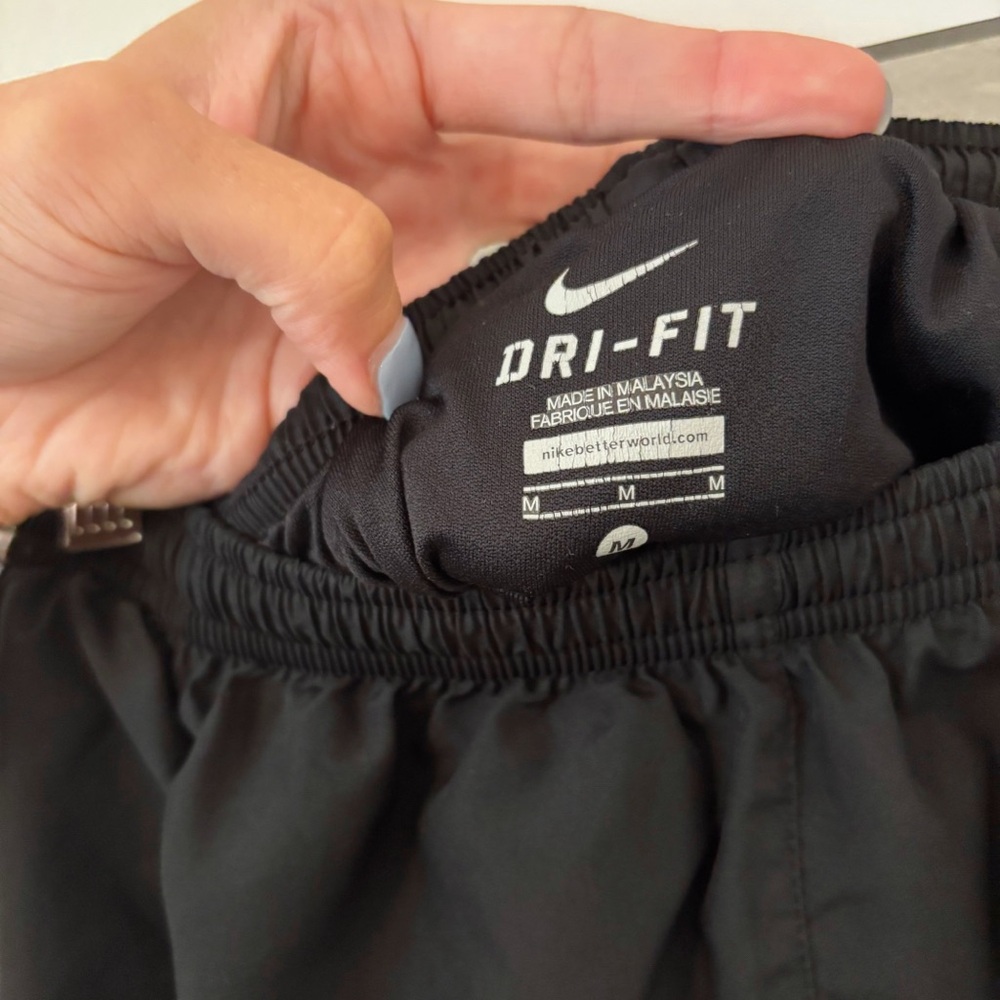Nike Tempo Black Running Shorts - Size M - Picture 4 of 7